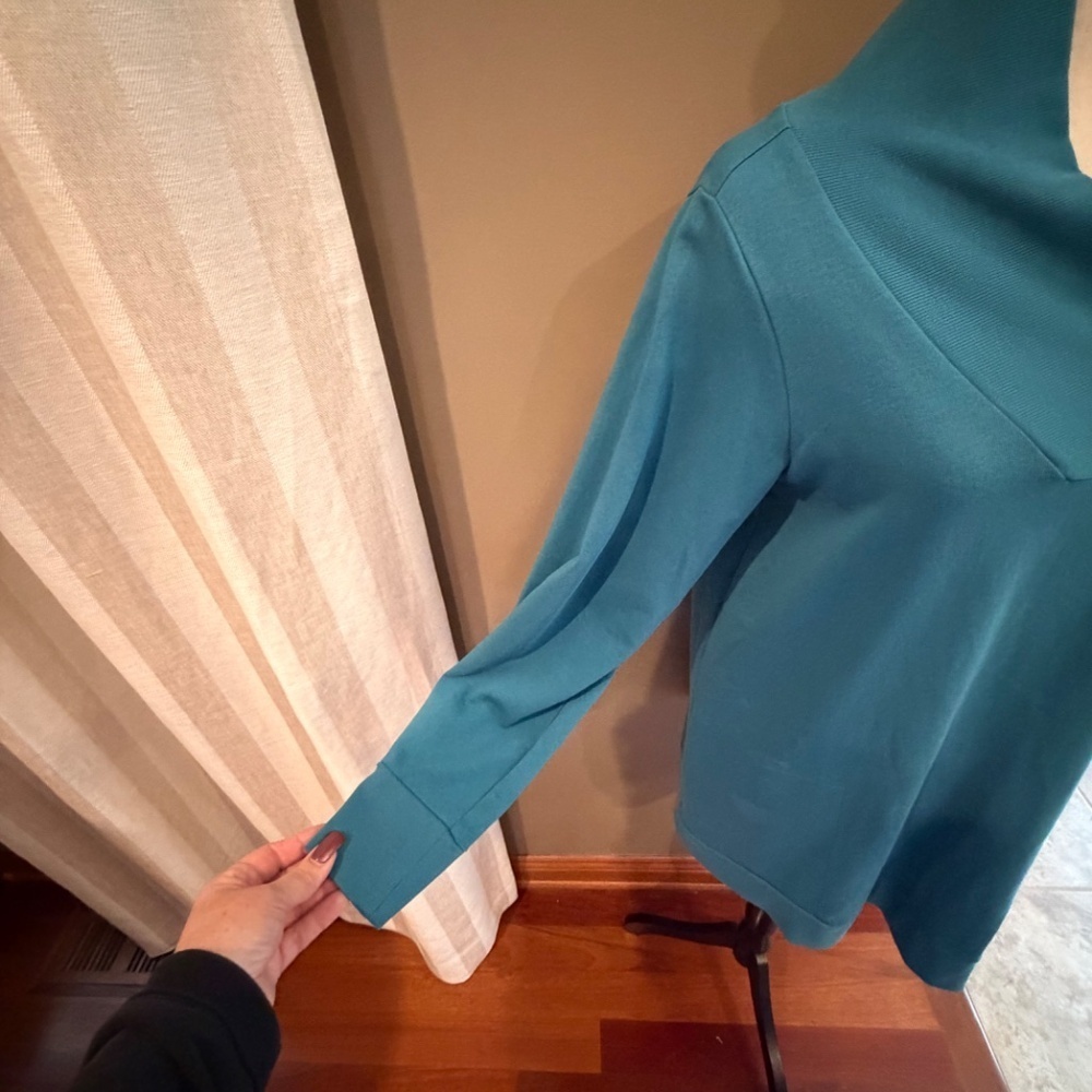 Soft Surroundings Women's Teal Tunic Sweatshirt, Size Medium - Picture 5 of 15